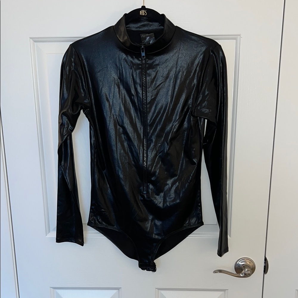 NEW Leg Avenue Black shiny Bodysuit with front zip